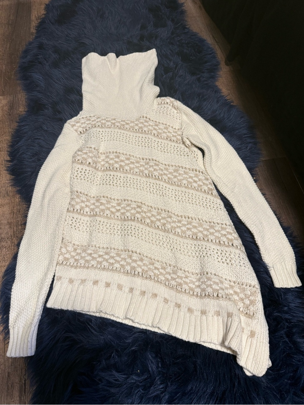 Guess Cream Open-Knit Turtleneck Sweater with Subtle Tan Accents